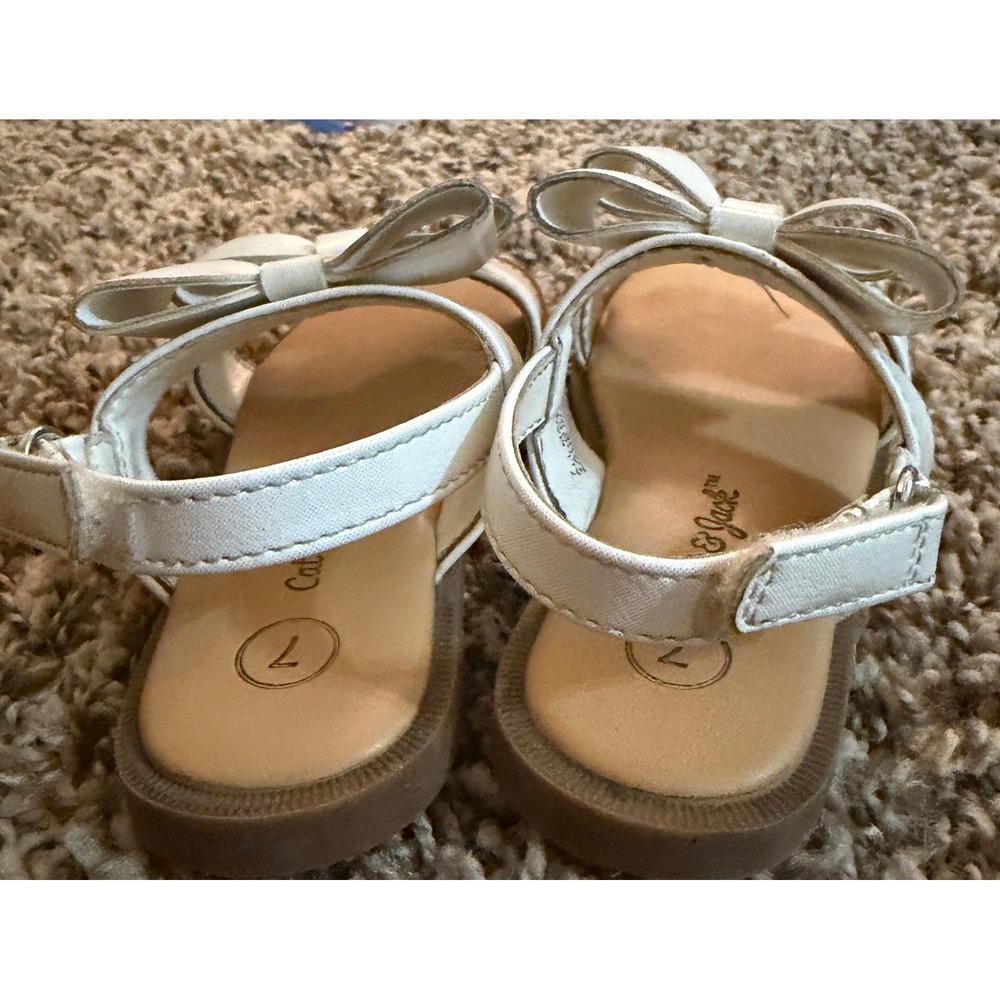 Cat & Jack Girls White Ruby Bow Sandals Size 7 - Picture 2 of 9